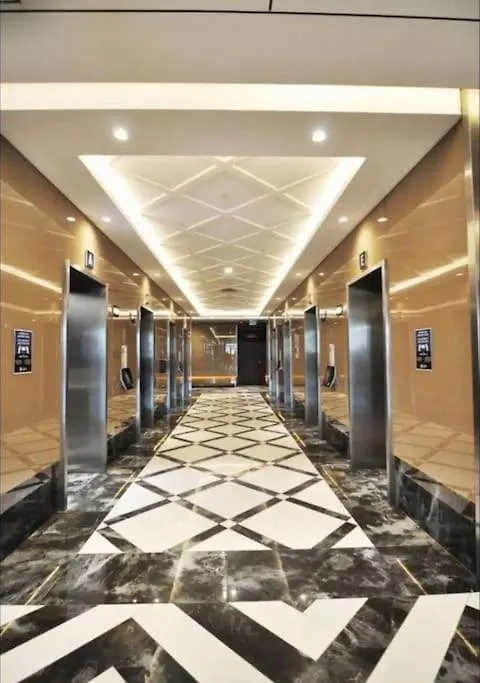 Stunning Skyview Luxury Apt Floor 40 Plus 이스탄불 아파트