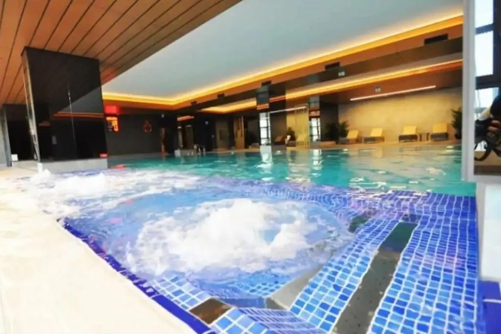 Stunning Skyview Luxury Apt Floor 40 Plus 이스탄불 0*,  터키
