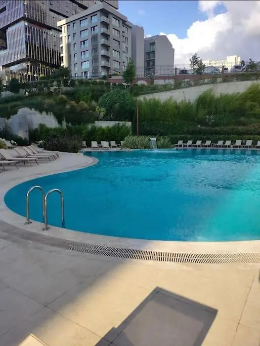 Stunning Skyview Luxury Apt Floor 40 Plus İstanbul Daire