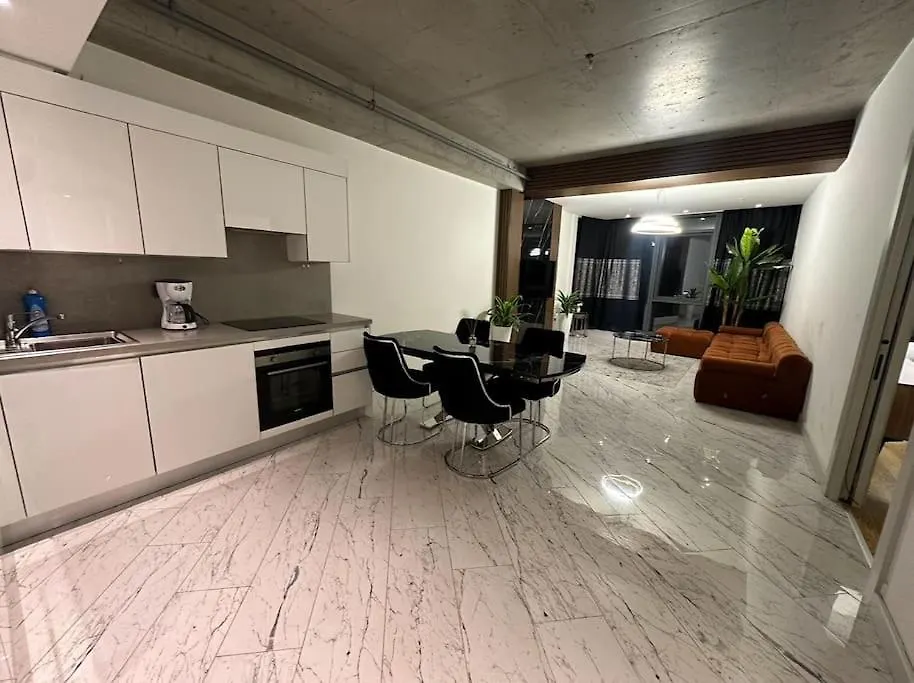 Stunning Skyview Luxury Apt Floor 40 Plus İstanbul